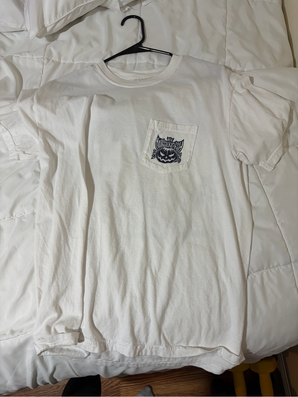White Pocket Graphic Men’s T-Shirt